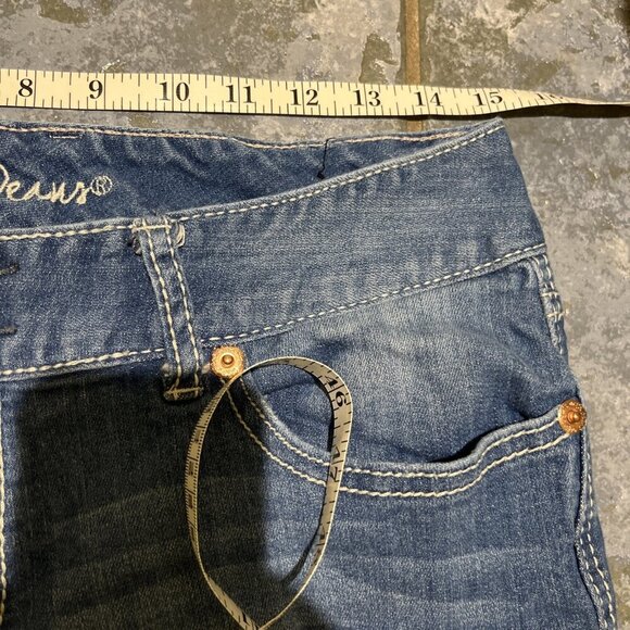 Ariya Jeans Juniors Size 13/14 Raw Hem Cut Off Cropped Embellished Distressed - Picture 7 of 11